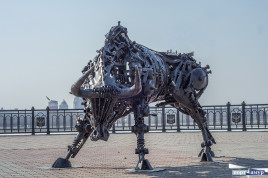 Скульптура "Железный бык"