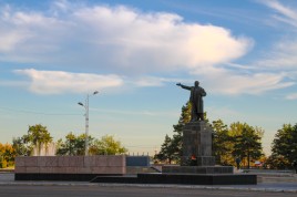 Памятник Ленину на центральной площади