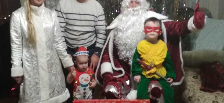 Поздравление от Деда Мороза и Снегурочки  с новым 2020 годом!