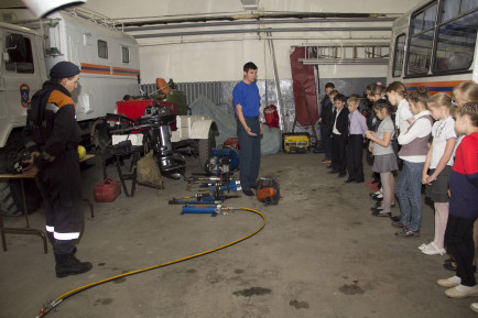 Экскурсия "Они первыми приходят на помощь ...."